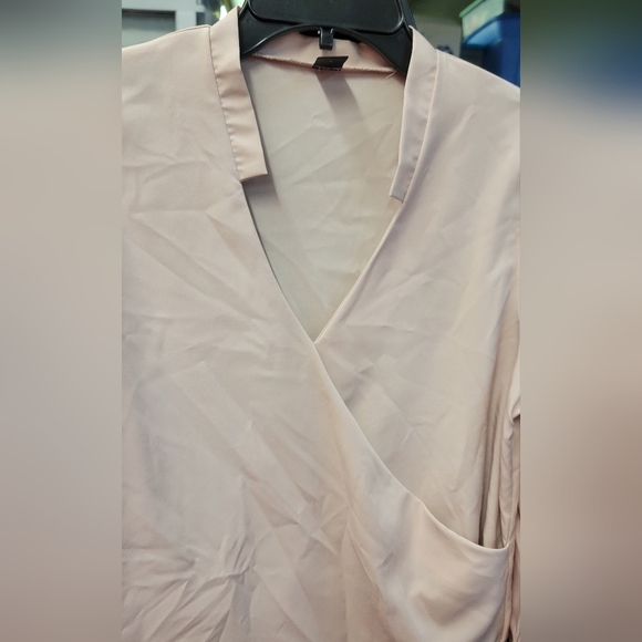 Schein Small Size 4 Blush Wrap Top - Picture 3 of 8
